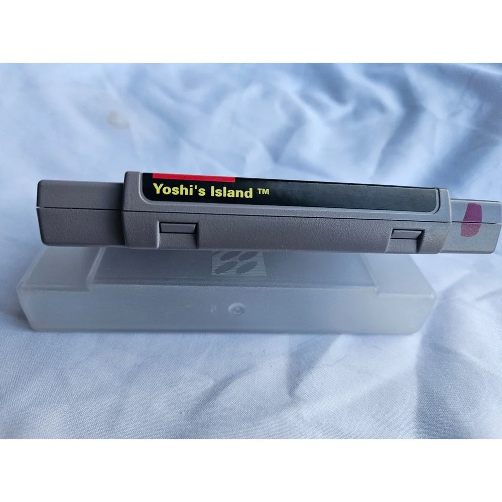 Super Mario World 2: Yoshi's Island (Super Nintendo, 1995) Authentic